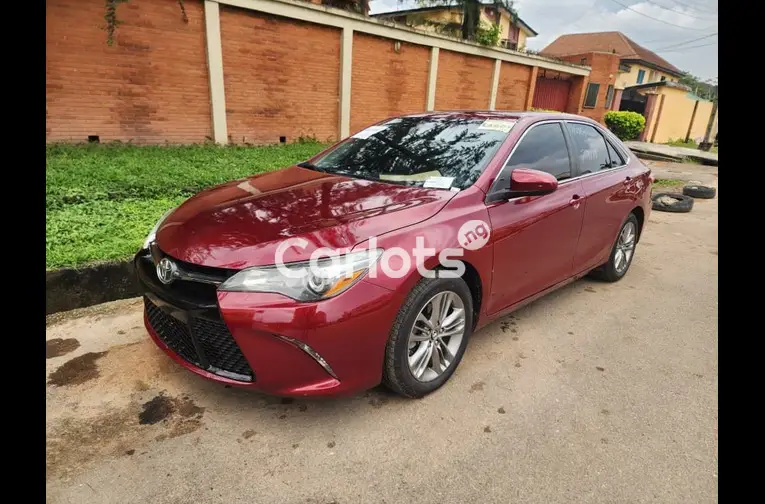 NEW ARRIVAL FOREIGN USED 2017 TOYOTA CAMRY SE for sale in Ikeja, Lagos - photo 6 of 7