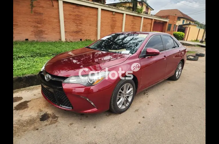 NEW ARRIVAL FOREIGN USED 2017 TOYOTA CAMRY SE for sale in Ikeja, Lagos - thumbnail 6