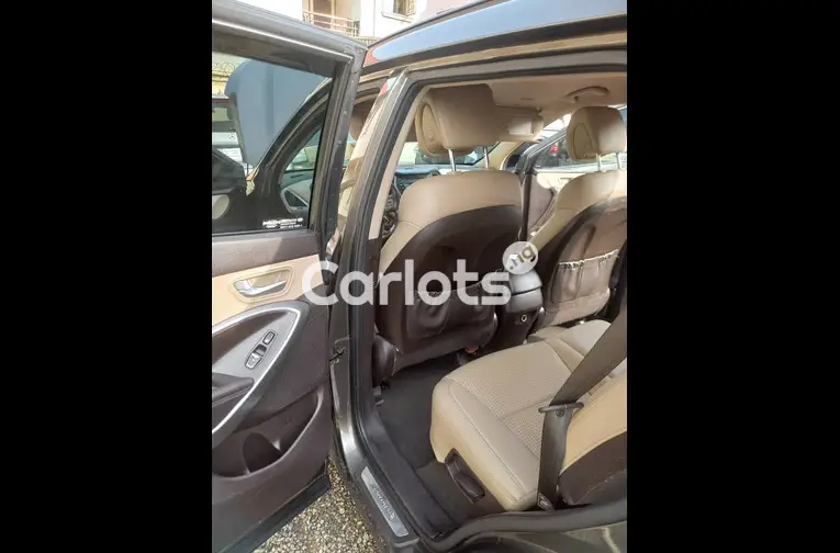 FOREIGN USED 2013 HYUDIA SANTA FE SPORT for sale in Lagos - photo 3 of 7