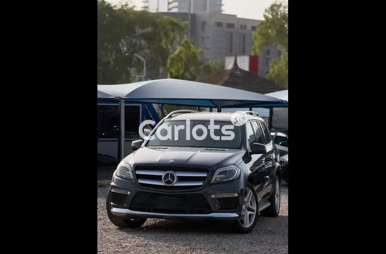 Clean 2013 Mercedes GL 550