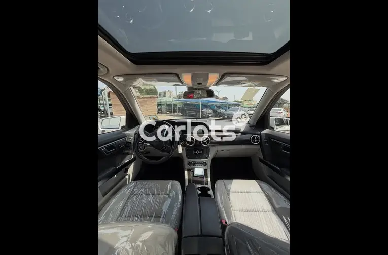 Foreign Used 2014 Mercedes GLK 350 for sale in Garki, FCT - thumbnail 2