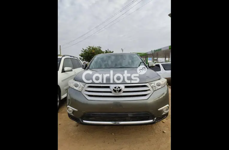 2013 TOYOTA HIGHLANDER