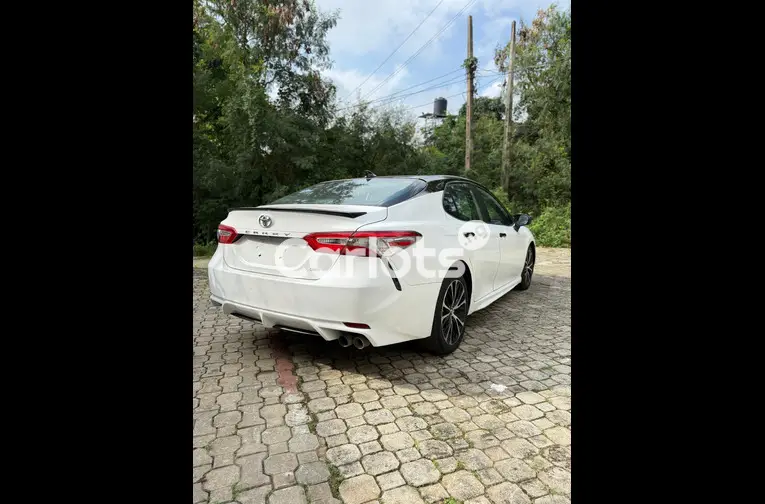 Foreign Used 2019 Toyota Camry SE