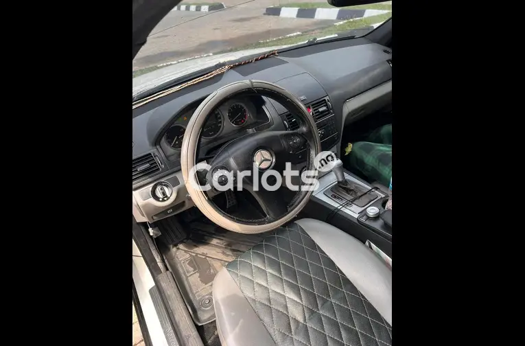2008 MERCEDES BENZ C300 for sale in Lagos, Lagos - photo 3 of 6