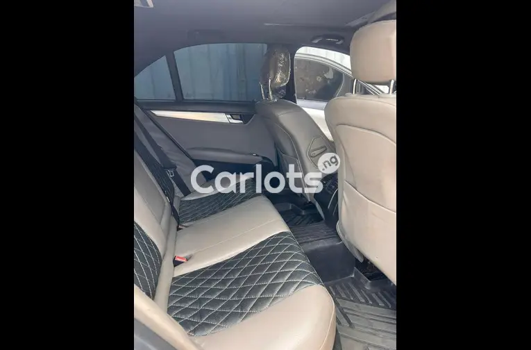 2008 MERCEDES BENZ C300 for sale in Lagos, Lagos - photo 4 of 6