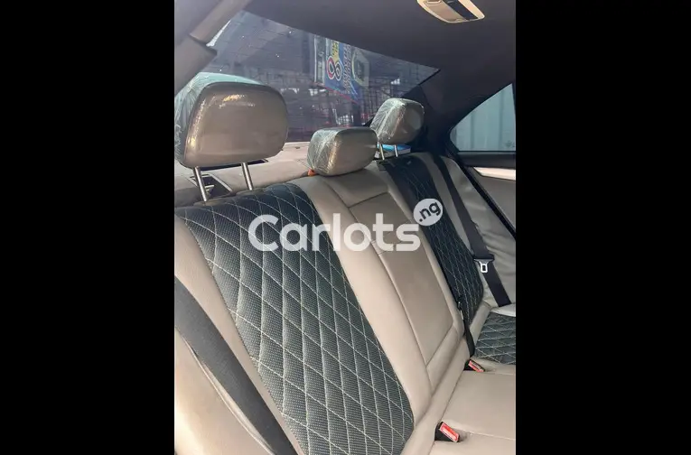 2008 MERCEDES BENZ C300 for sale in Lagos, Lagos - thumbnail 5