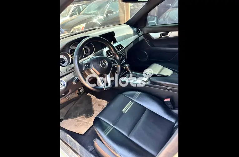 Nigerian Used 2012 MERCEDES BENZ C300 for sale in Kaduna - photo 3 of 7