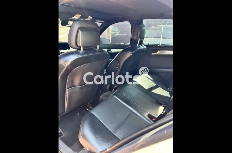 Nigerian Used 2012 MERCEDES BENZ C300 for sale in Kaduna - thumbnail 5
