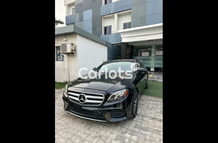 2017 MERCEDES BENZ E300 4MATIC