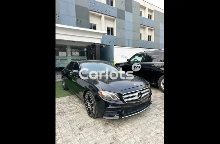 2017 MERCEDES BENZ E300 4MATIC for sale in Lagos, Lagos - thumbnail 2