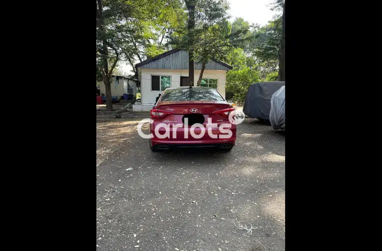Nigerian Used DISTRESS SALE 2015 HYUNDAI SONATA LIMITED FULL OPTION for sale in Abuja, FCT - thumbnail 6