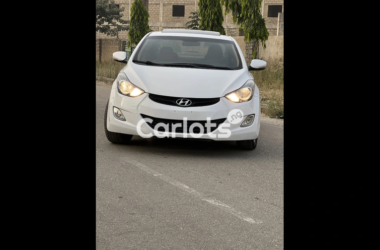 2013 HYUNDAI ELANTRA