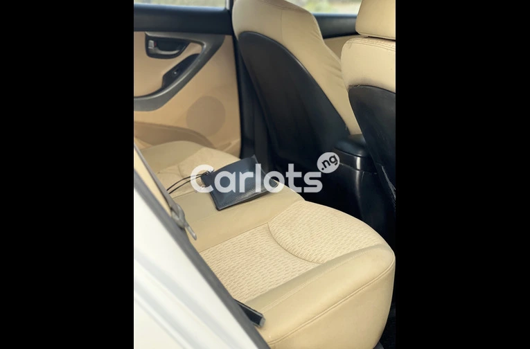 2013 HYUNDAI ELANTRA - 5/7