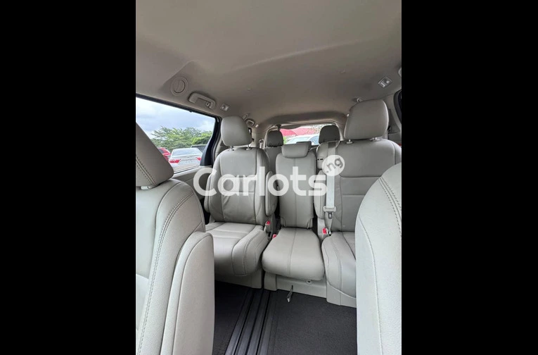Direct Belgium 2018 Toyota sienna - 4/5