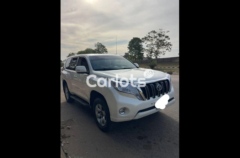 Registered 2016 Toyota Land Cruiser Prado - 1/5