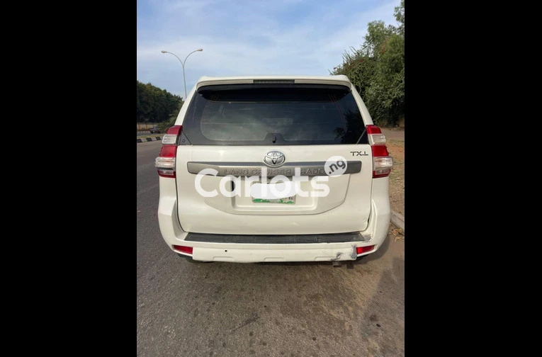 Nigerian Used Registered 2016 Toyota Land Cruiser Prado for sale in Abuja, FCT - thumbnail 5