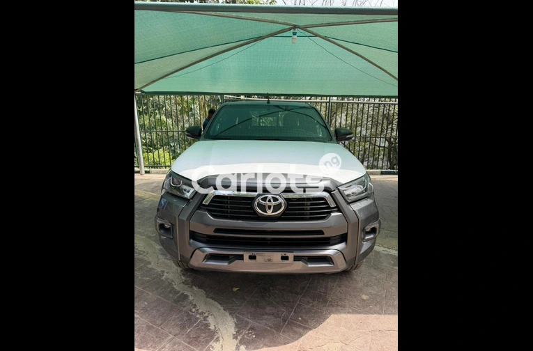 Brand New 2024 Toyota Hilux adventure SRS
