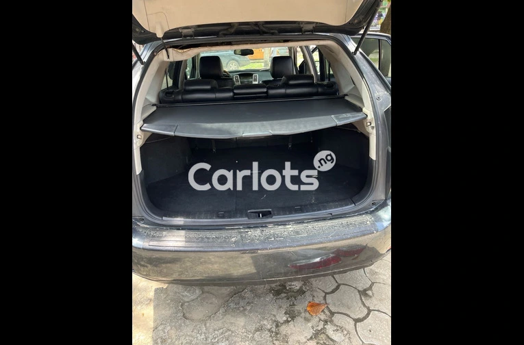 Nigerian Used TOKS STANDARD 2004 LEXUS RX330 for sale in Amuwo Odofin, Lagos - thumbnail 4