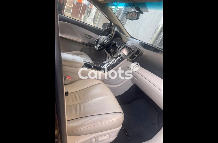 BELGIUM GRADE 2013 TOYOTA VENZA AWD V6 FULL OPTION for sale in Surulere, Lagos - photo 3 of 7