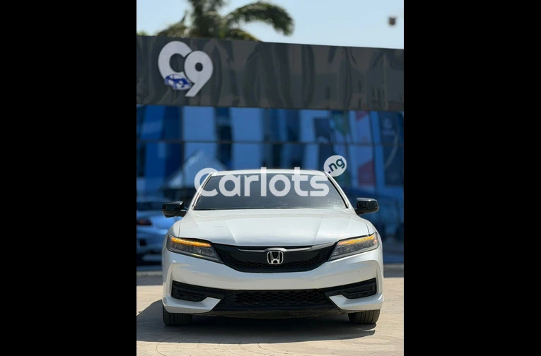 Clean used Honda Accord Coupe 2016 model V6 engine for sale in Abuja, FCT - photo 4 of 6