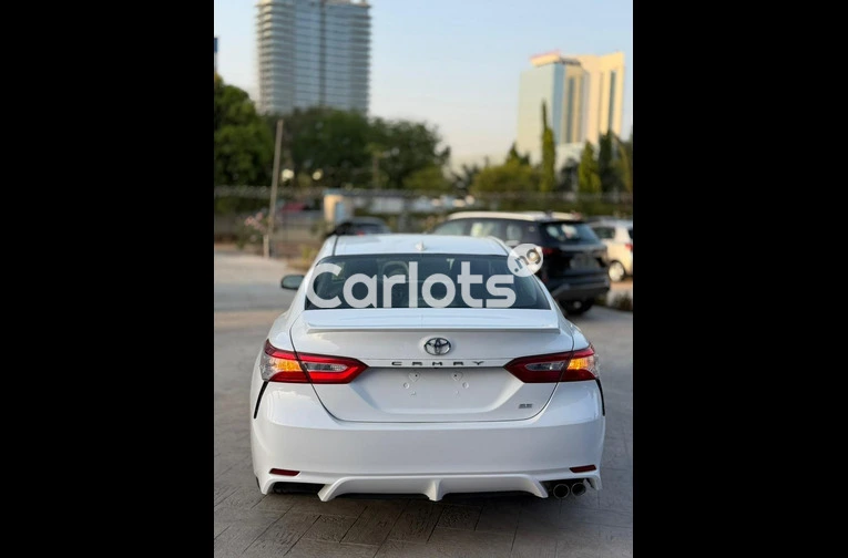 Foreign used Toyota Camry SE 2021 for sale in Abuja, FCT - thumbnail 3