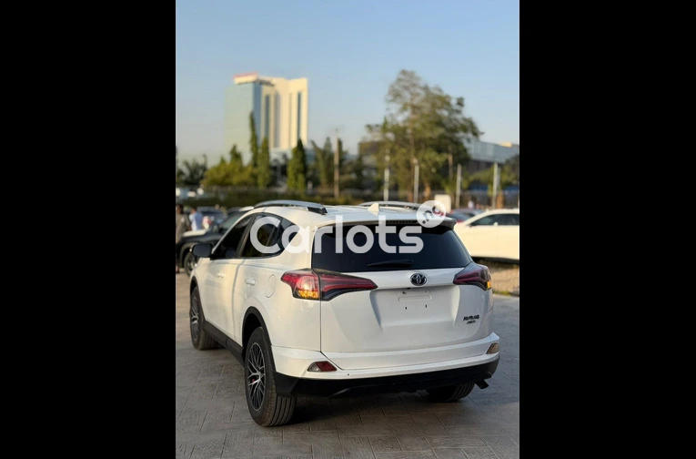 Foreign used Toyota RAV4 2016 model with duty for sale in Abuja, FCT - thumbnail 5