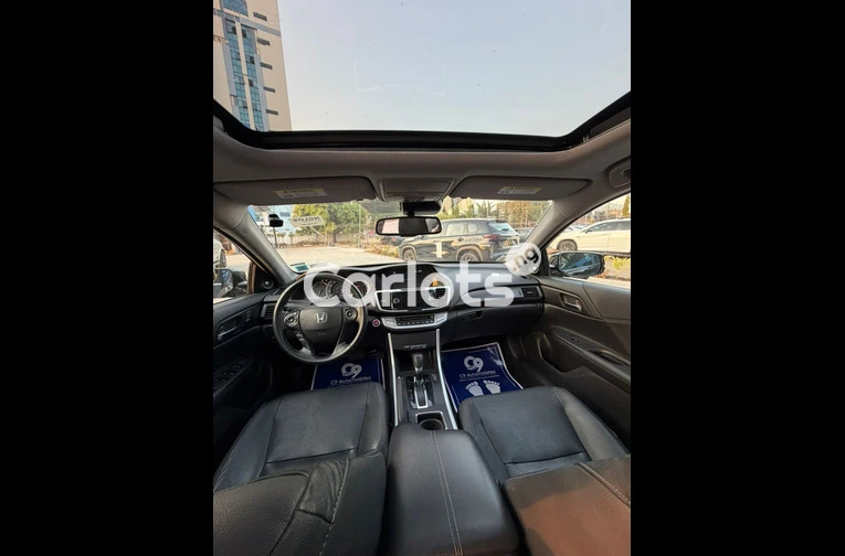 Foreign used Honda Accord 2015 model V6 for sale in Abuja, FCT - thumbnail 2