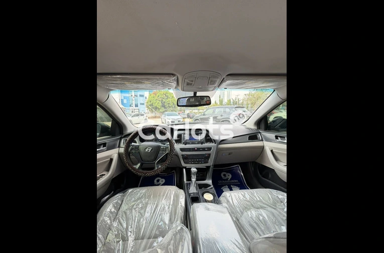 Used HYUNDAI Sonata 2015 model Keyless with duty for sale in Abuja, FCT - thumbnail 2
