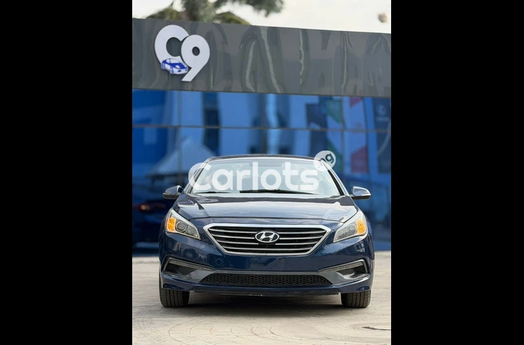 Used HYUNDAI Sonata 2015 model Keyless with duty for sale in Abuja, FCT - photo 6 of 6