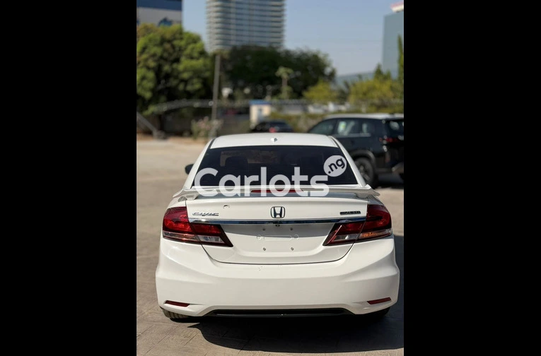Foreign used Honda Civic Touring 2015 model full option for sale in Abuja, FCT - thumbnail 3