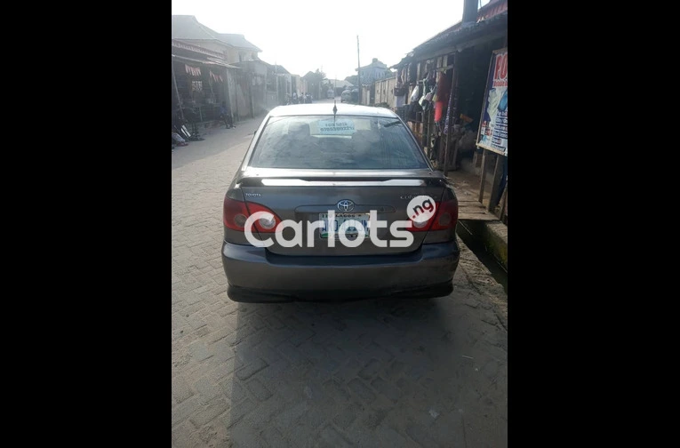 UBER STANDARD 2005 TOYOTA COROLLA SPORT - 7