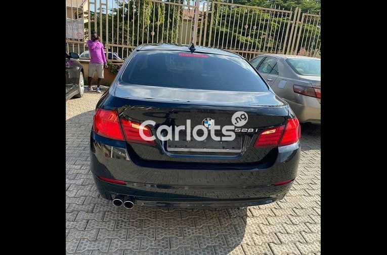 Nigerian Used 2012 BMW 5 SERIES 528i FOR SALE in Abuja - thumbnail 6