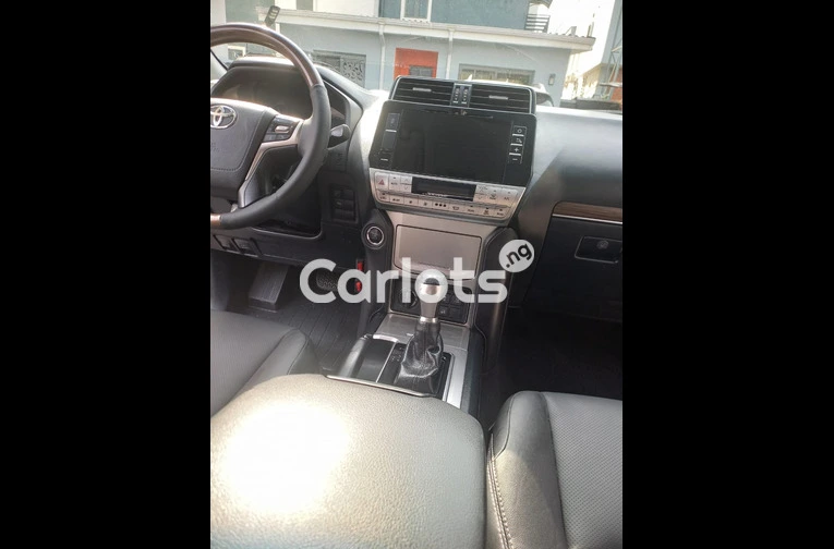 FOREIGN USED 2018 TOYOTA LANDCRUISER PRADO VX-L for sale in Lagos - photo 3 of 7