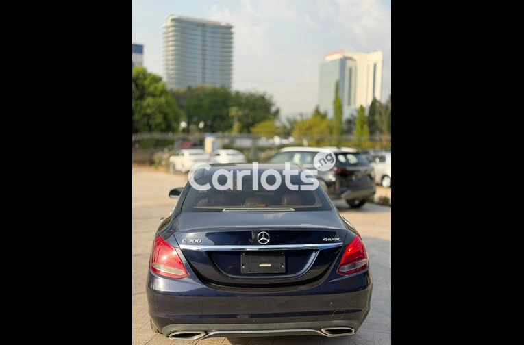 EXTREMELY CLEAN NIGERIAN USED MERCEDES BENZ C300 for sale in Abuja, FCT - photo 1 of 6