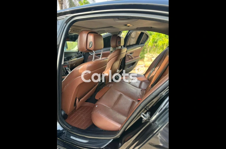 2012 BMW 5 SERIES 528i for sale in Kaduna, Kaduna - photo 6 of 7