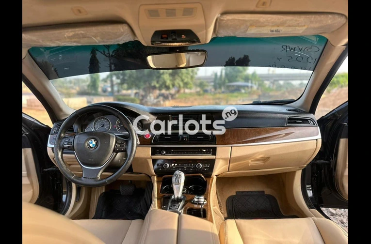 Nigerian Used 2012 BMW 5 SERIES 535i for sale in Kaduna - thumbnail 3