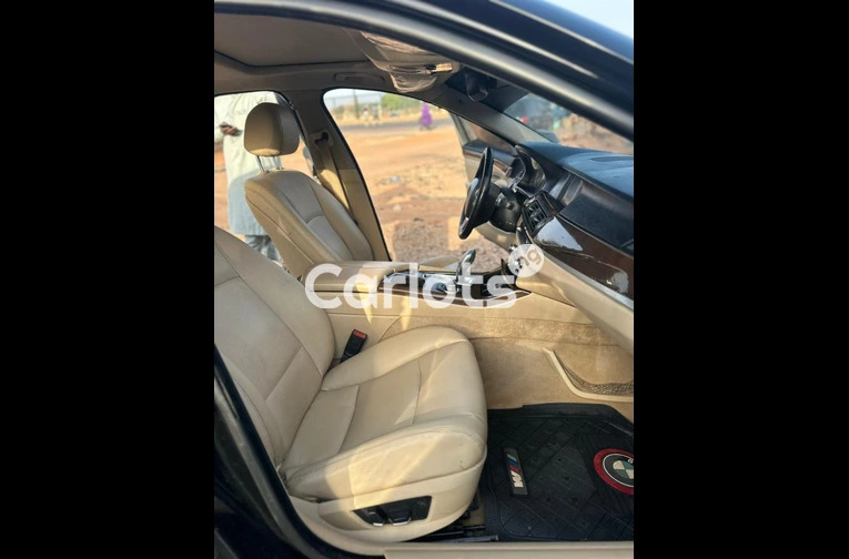 Nigerian Used 2012 BMW 5 SERIES 535i for sale in Kaduna - photo 4 of 7