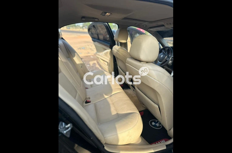 Nigerian Used 2012 BMW 5 SERIES 535i for sale in Kaduna - photo 5 of 7