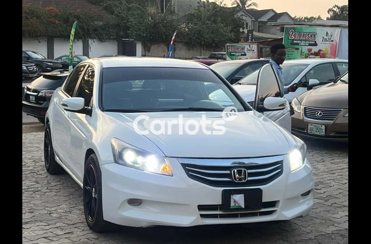 unregistered 2009 Honda Accord - 1/7