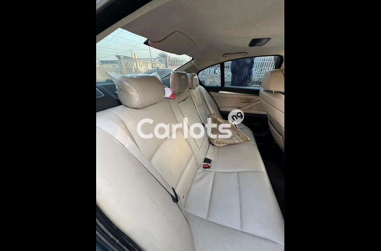 Nigerian Used 2011 BMW 5 SERIES 528i for sale in Kaduna - thumbnail 6