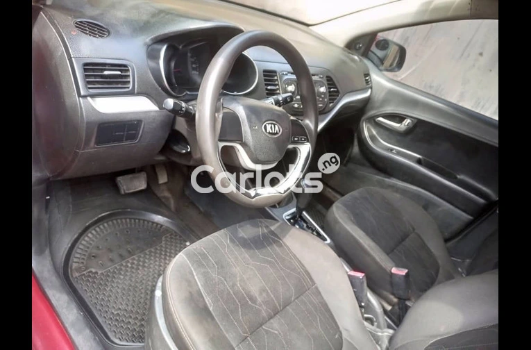 Clean 2014  Kia Picanto - 2/7