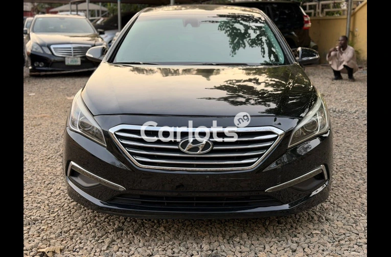 Distress foreign used 2016 Hyundai sonata
