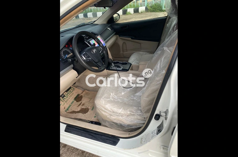 FOREIGN USED 2012 TOYOTA CAMRY FULL OPTION - 2