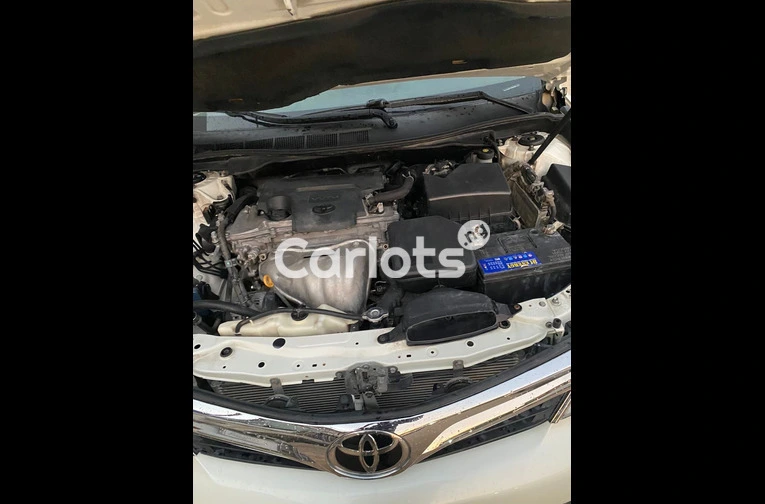 FOREIGN USED 2012 TOYOTA CAMRY FULL OPTION - 4