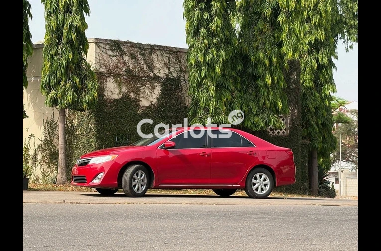 Foreign used Toyota Camry 2012 Model with original custom duty - 2