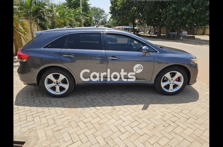 Toyota Venza 2009 model for sale in Abuja, FCT - thumbnail 2