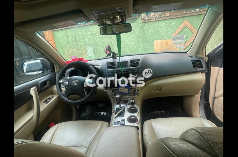 BELGIUM GRADE 2011 TOYOTA HIGHLANDER LIMITED for sale in Surulere, Lagos - photo 2 of 7