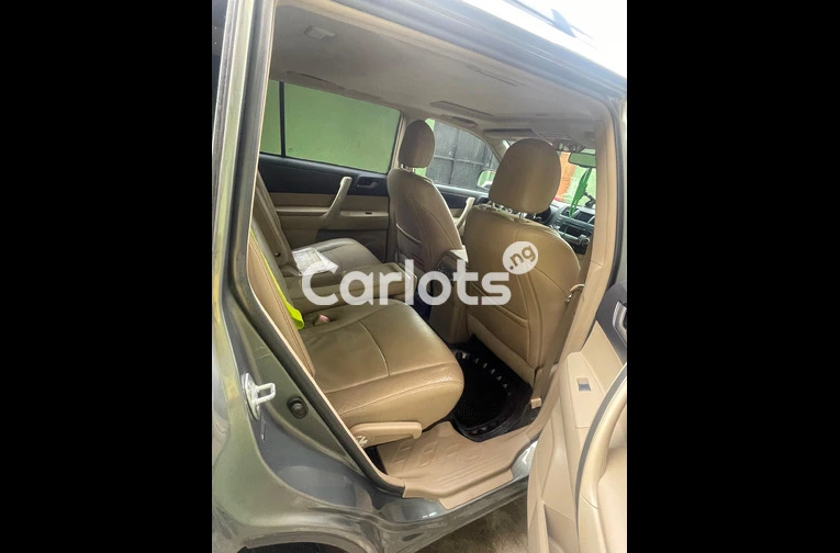 BELGIUM GRADE 2011 TOYOTA HIGHLANDER LIMITED for sale in Surulere, Lagos - thumbnail 3