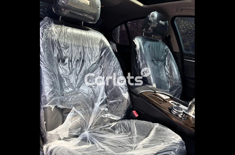 FOREIGN USED 2014 BMW 528i M-KITTED for sale in Abuja, FCT - thumbnail 5