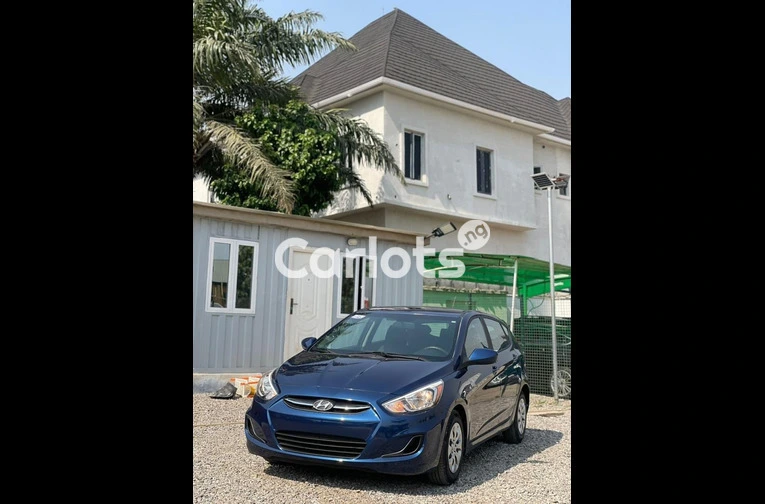 2017 HYUNDAI ELANTRA GT